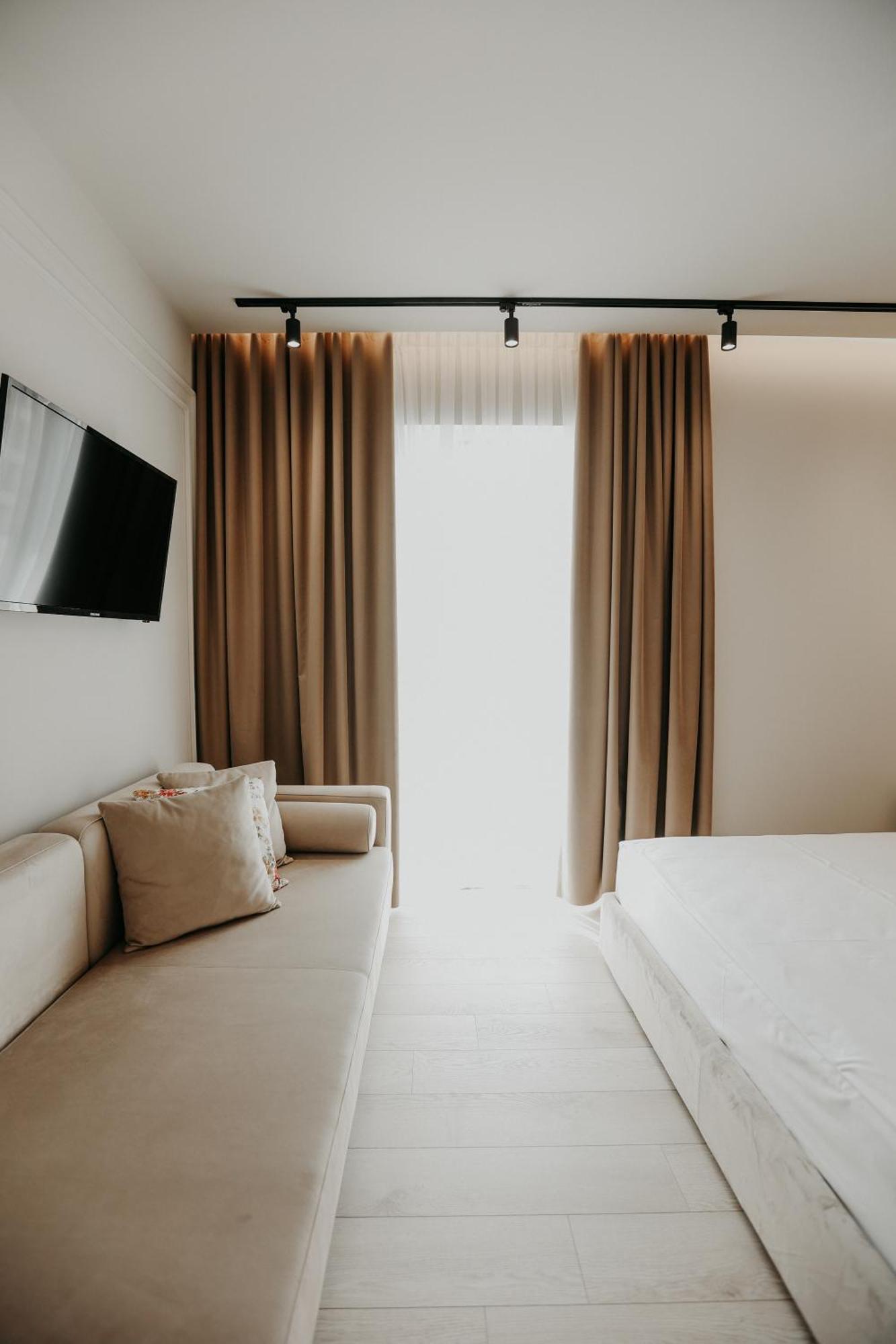 Seaside Hotel Влёра Экстерьер фото